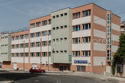 L'edificio che ospita la Residenza Familia a Nuoro (© foto Cronache Nuoresi)