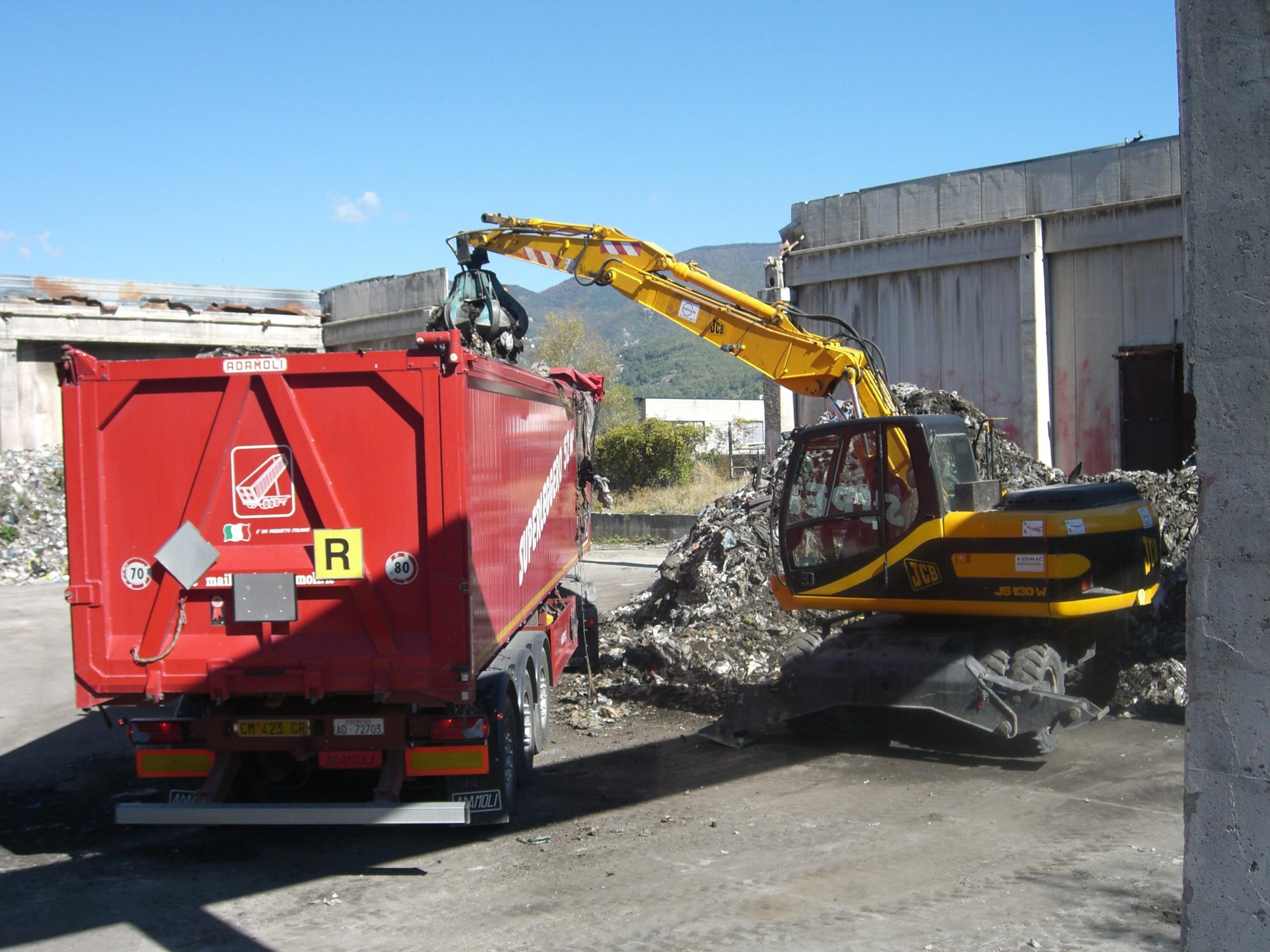 Blitz dei Carabinieri al Comune di Siniscola: si indaga su appalto dei rifiuti