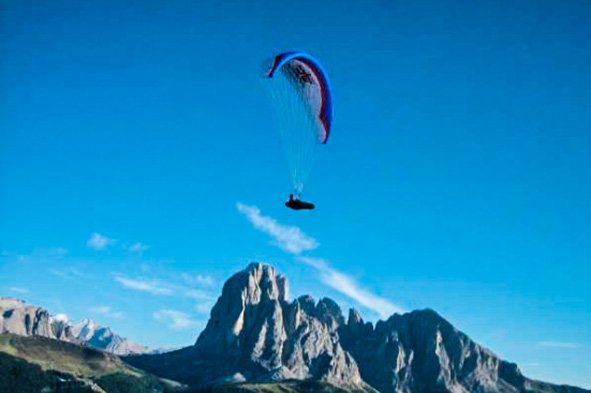 Faceva parapendio: disperso un 60enne