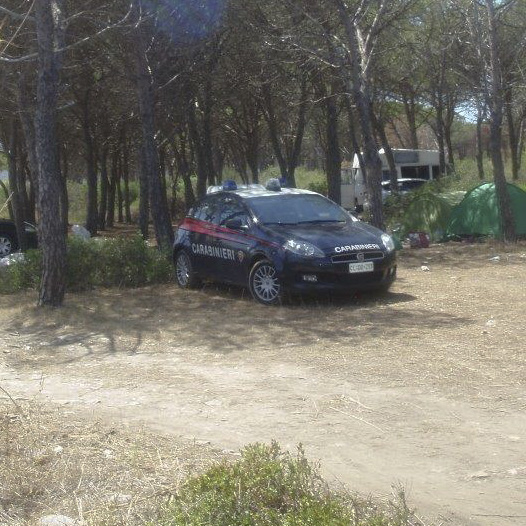 Rave party tra le dune della spiaggia: i Carabinieri interrompono la musica