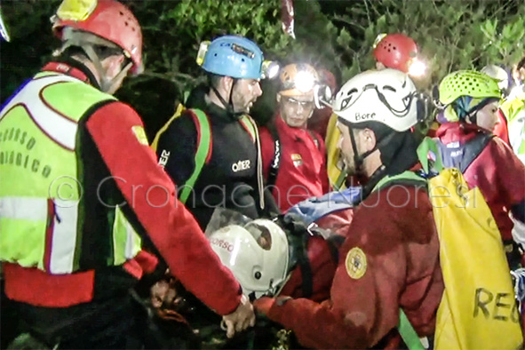 Pericolo scampato per Salvatore Manca, lo speleologo nuorese salvato ieri dopo il crollo in grotta nel Montalbo