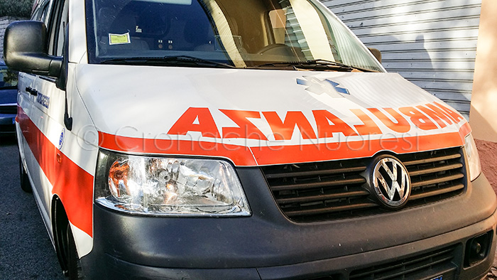 Frontale tra due turisti tedeschi sull'Orientale sarda: un ferito