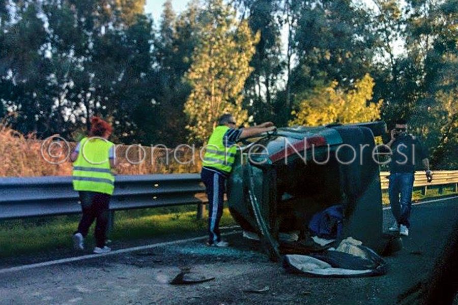Statale 131: schianto tra tre auto al bivio tra Abbasanta e Ghilarza