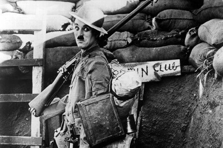 Biblioteca Satta:  giovedì “Charlot soldato” e “Scemi di guerra”