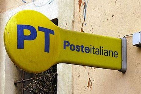 Tentata rapina alle Poste: l’impiegata è stata minacciata con un finto ordigno