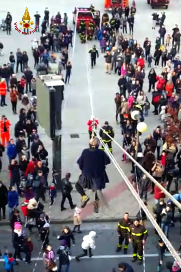 Tortolì: grande successo per la Befana dei Vigili del Fuoco