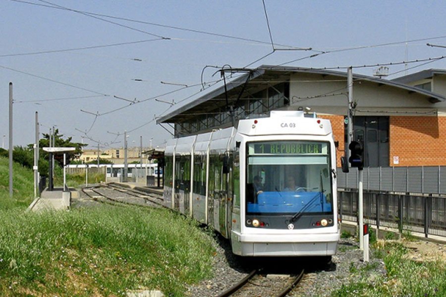 Scontro tra due treni della Metro di Cagliari: una trentina tra feriti e contusi