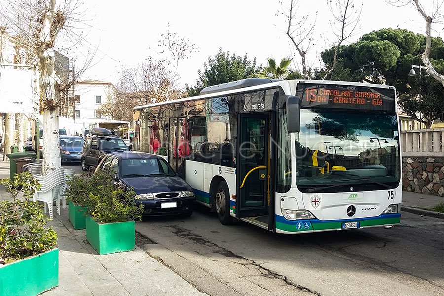 Via Lollove chiusa al traffico per lavori di ristrutturazione: linea 1S deviata