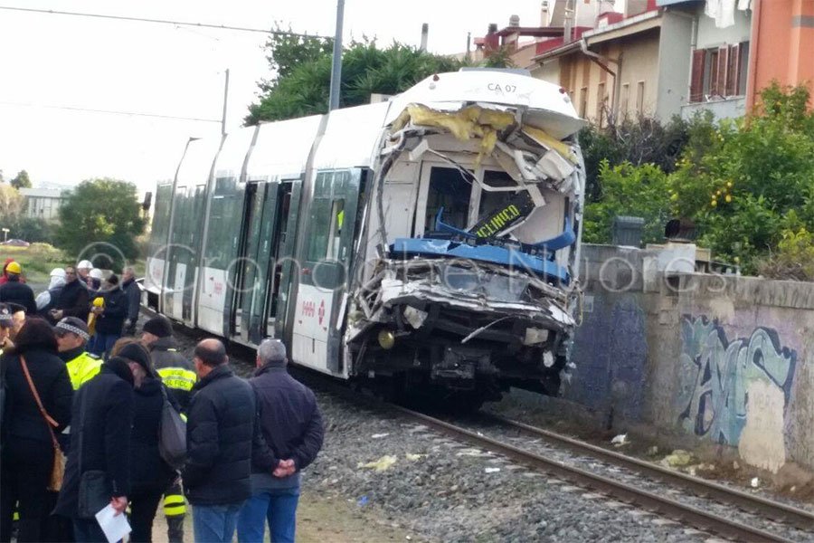 Incidente ferroviario alla Metro di Cagliari: tragedia sfiorata, operato il macchinista