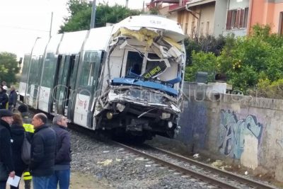 Uno dei convogli dopo l'incidente (foto A.Puxeddu)