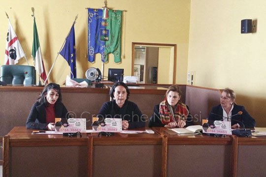 Onda rosa: “Più informazione, meno tolleranza”, un adesivo per fermare la violenza