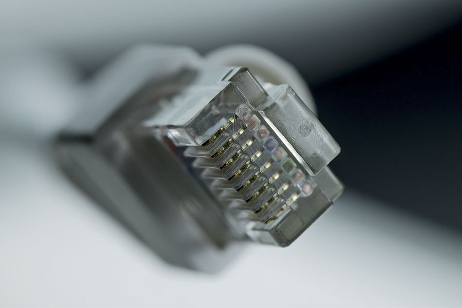 Finisce l’isolamento “virtuale” arriva la banda larga nell’area industriale nuorese