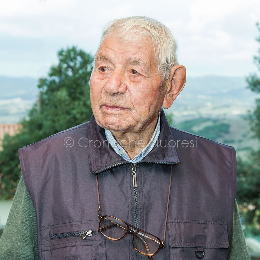 Oniferi: Tziu Giovanni Maria Brilla festeggia il suo centotreesimo compleanno il giorno della Festa del papà