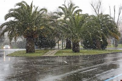 piazza Veneto alle 11 del mattino (foto Cronache Nuoresi)