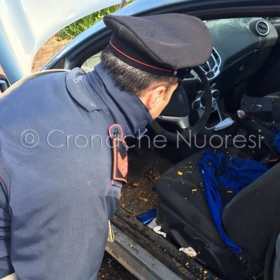 L'auto di Berria dopo l'esplosione