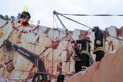 Orosei, l'intervento di soccorso del VdF dopo l'incidente in cava