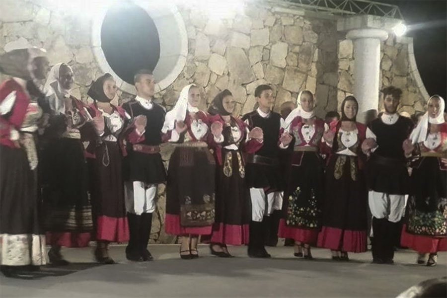 L’associazione Ballo Sos Canarjos tenta di stabilire il Guinness del “ballu tundu”