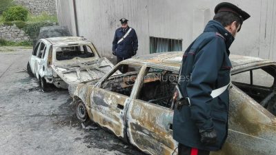Orotelli, le auto dei Marteddu date alle fiamme