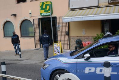 Nuoro, l'ingresso al Market LD di piazza Mameli