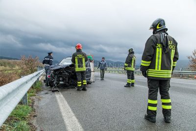 La scena di un incidente sulla 389 (foto S.Novellu)