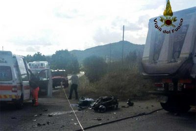 La scena dopo l'incidente mortale sulla Statale 25