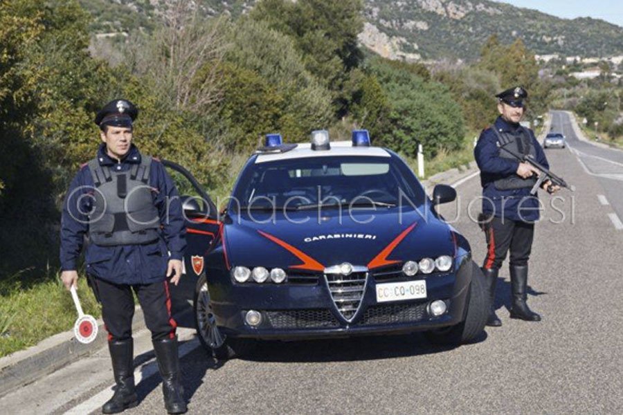 San Teodoro: due giovani trovati con patenti contraffatte