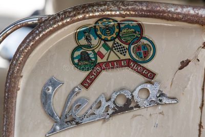 Lo stemma del Vespa Club di Nuoro (foto S.Novellu)