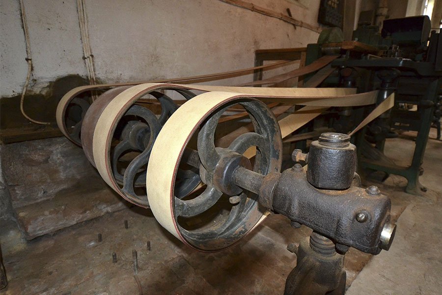 Nuoro. Una falegnameria cerca un  tirocinante