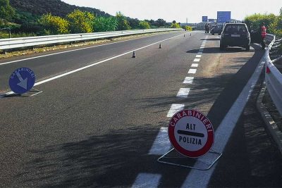Un posto di blocco dei CarabinieriUn posto di blocco dei Carabinieri