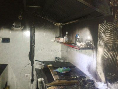L'interno della pizzeria dopo l'incendio (foto VdF)