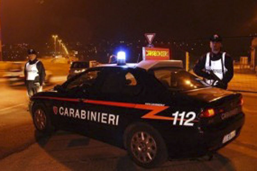 Urina davanti ai Carabinieri: oltre 3mila euro di multa a un 32 enne
