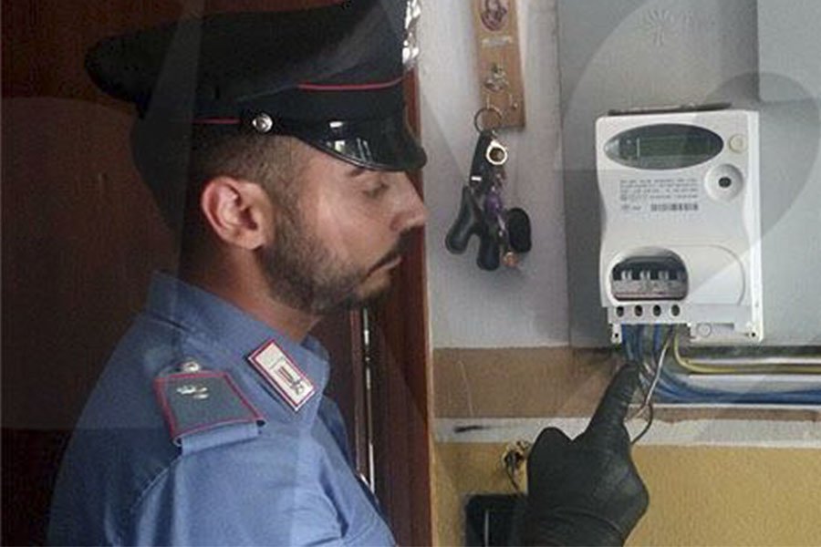 Una coppia nei guai per furto di energia elettrica