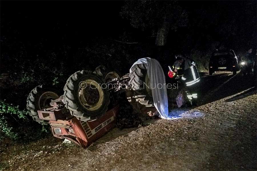 84enne muore schiacciato da un trattore