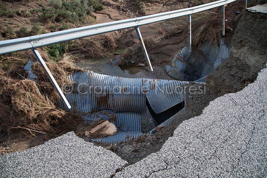 A 7 anni dal ciclone Cleopatra, Legambiente: “opere incongrue ancora lì”