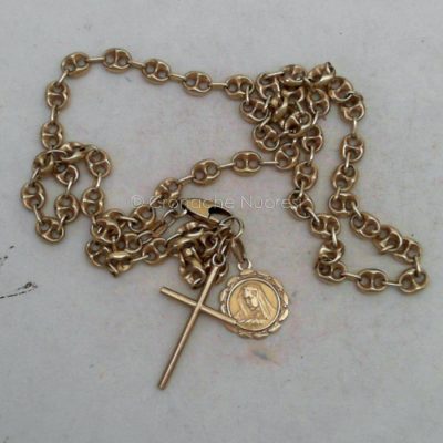 Alcuni dei gioielli rivenduti al Compro oro