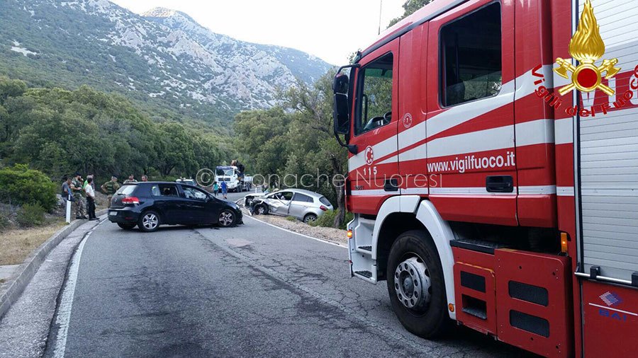Incidente alle porte da Cala Gonone: cinque feriti lievi