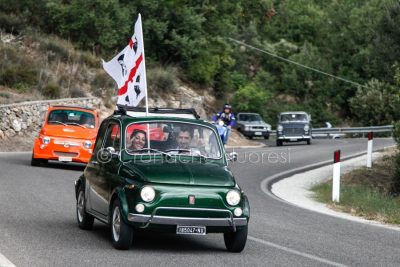 Un'immagine del Raduno di auto e moto d'epoca di Oniferi 2015 (foto S.Novellu)