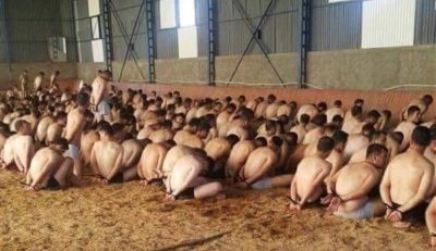 Soldati turchi ammassati in una palestra