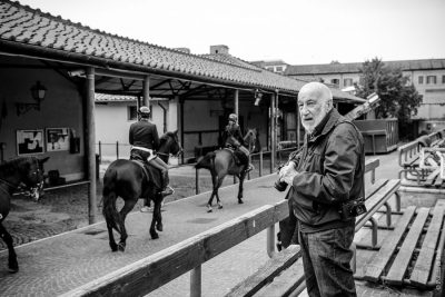 Gianni Berengo Berengo durnate gli scatti per il Calendario della Polizia