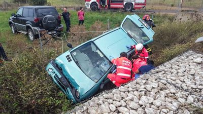 I soccorsi all'anziano dopo l'incidente