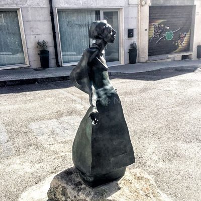 Pietro Costa, scultura raffigurante Grazia Deledda