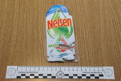 Uno parte del materiale sequestrato dalla Polizia a Nuoro