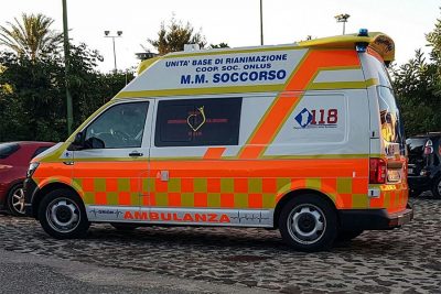 Un'ambulanza del 118 di Orosei
