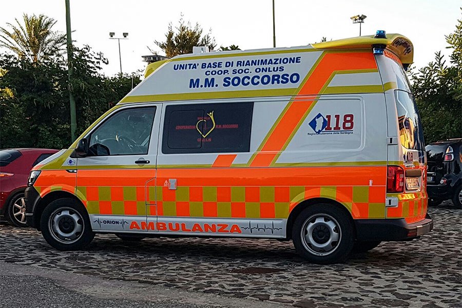 Cede il cavo di sostegno e l’ascensore precipita nel vuoto: ferita donna di 72 anni