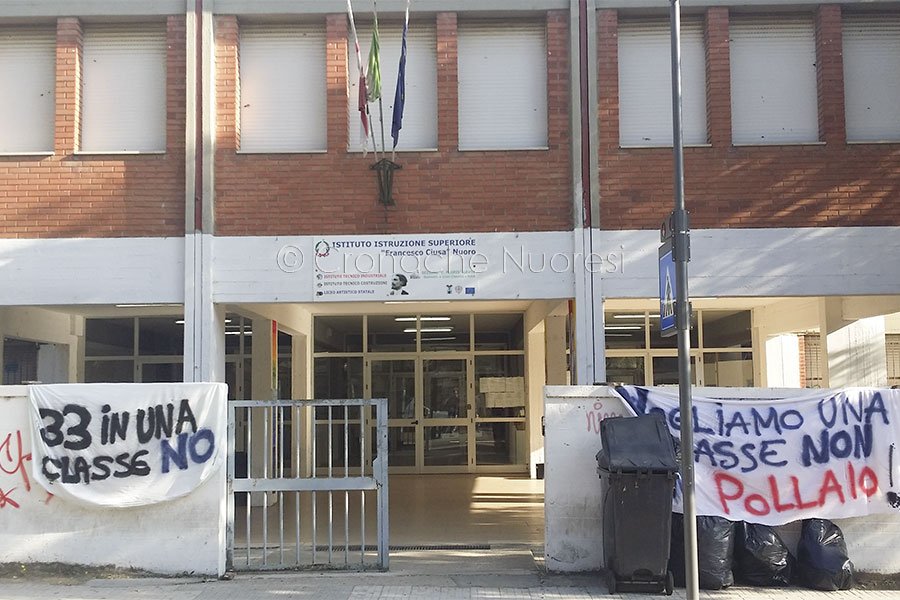 Istituto Ciusa. Il caso della “classe pollaio” approda in Regione
