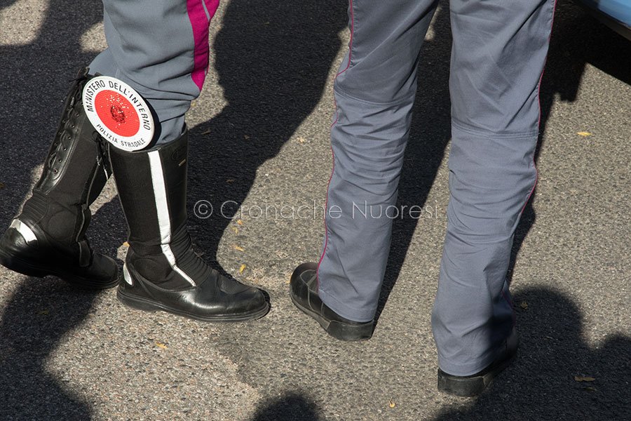 Nuoro. Aggredirono e rapinarono un uomo e molestarono una ragazza: due minorenni in manette