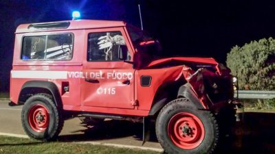 Il fuoristrada VVF dopo l'incidente