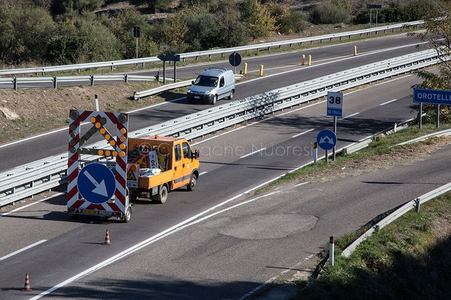Assalto portavalori Nuorese: il 52enne aveva pistola da guerra
