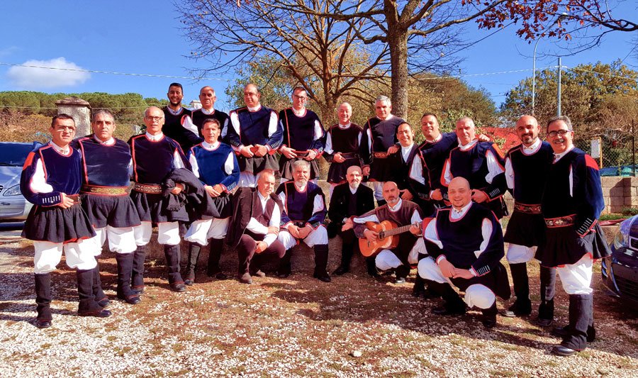 Nuoro 1976-2016: quarantanni dalla fondazione del Coro “Sos Canarjos”