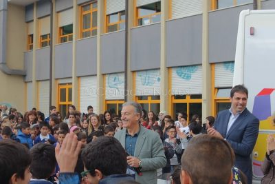 La cerimonia di presentazione dell'evento avvenuta all'Istituto Comprensivo Grazia Deledda